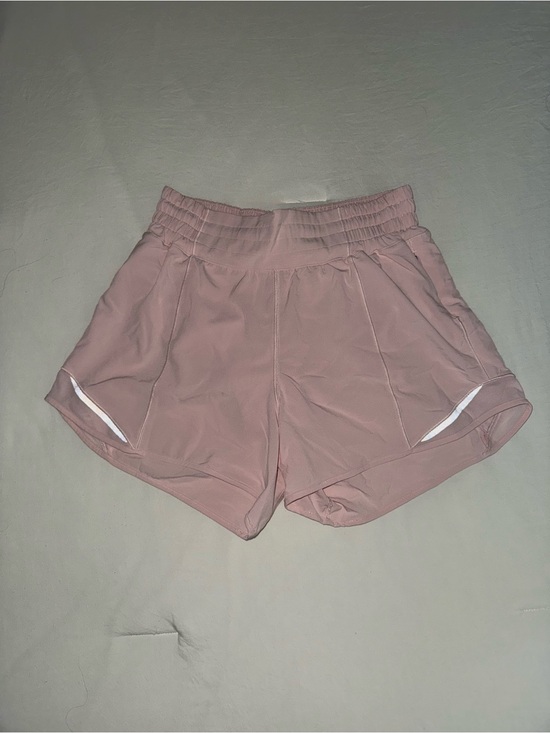 lululemon athletica Pants - Lululemon Hotty Hot High-Rise Lined Short 4”. Size 6